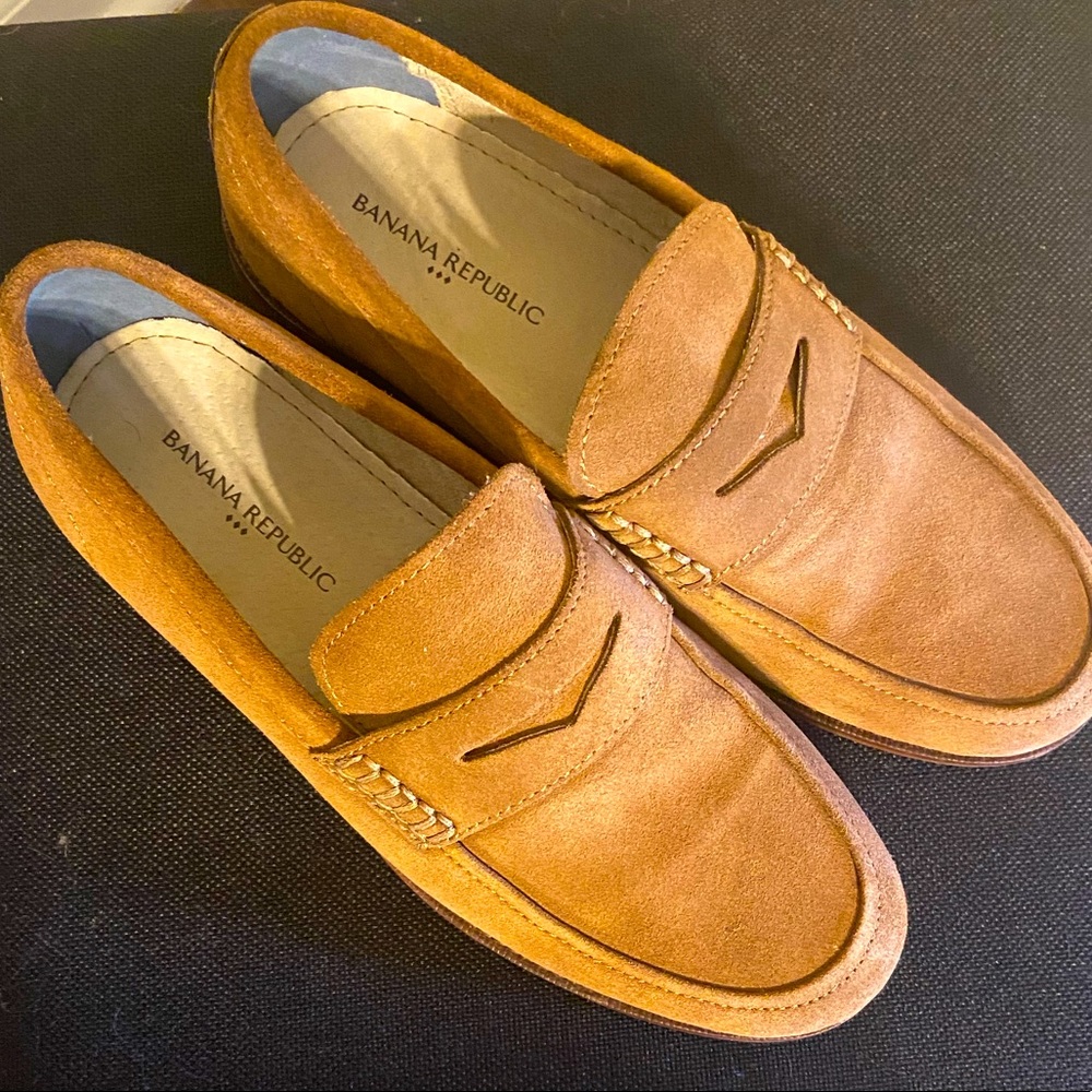 COPY - Camel color suede BR loafer..size 8 wore once…runs big…